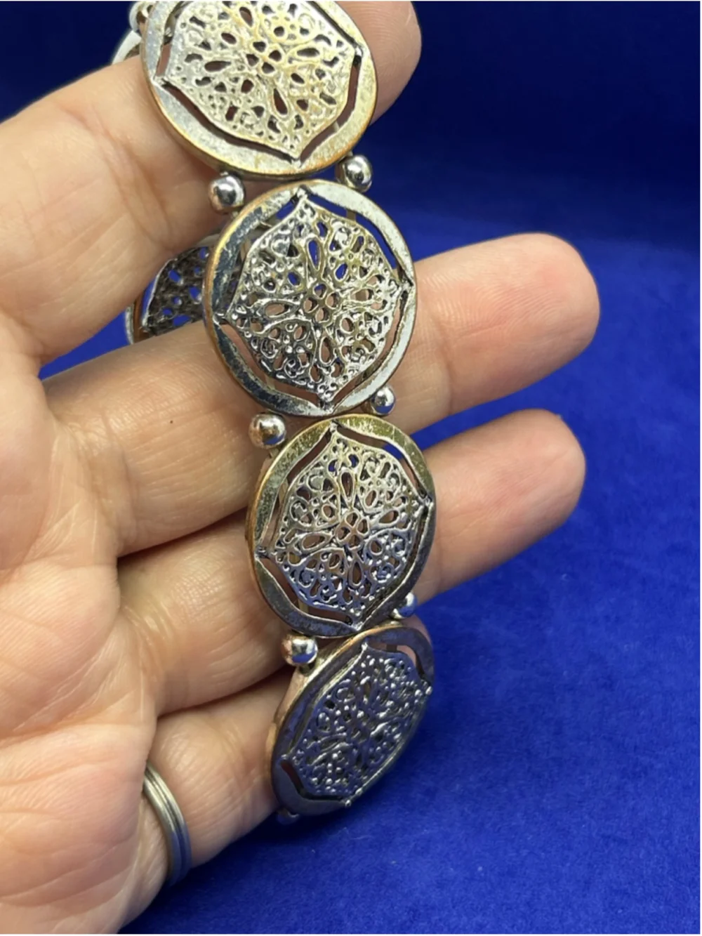 Women's Unbranded Silver Filigree Stretch Bracelet One Size